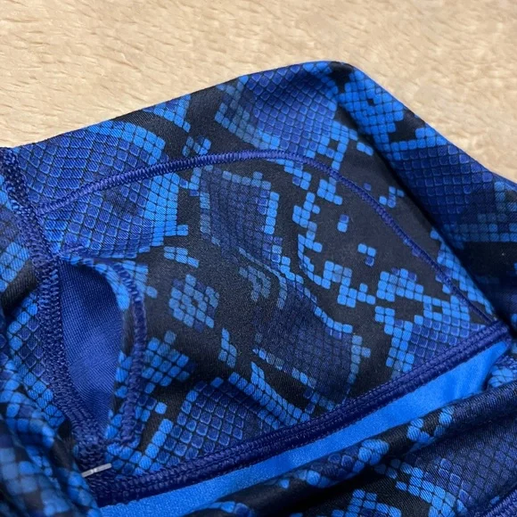 LULULEMON - Picture 10 of 14